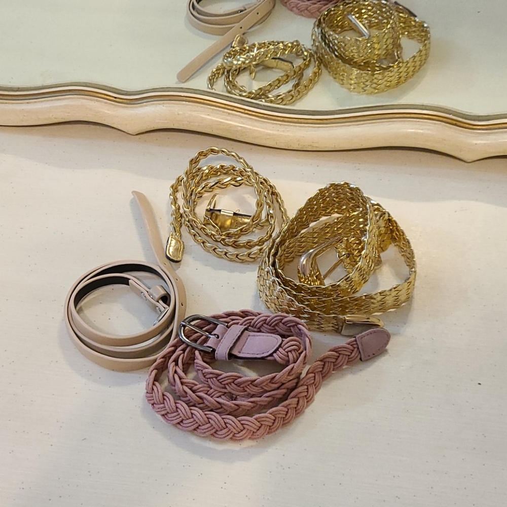 Bundle of 4 belts